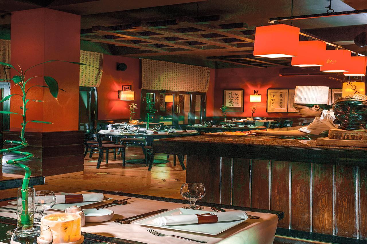 ホテル Jaz Makadi Oasis Club エクステリア 写真