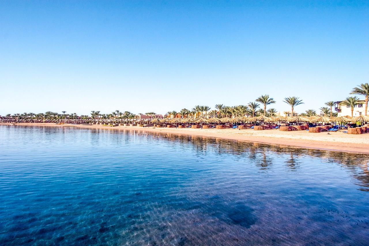 ホテル Jaz Makadi Oasis Club エクステリア 写真