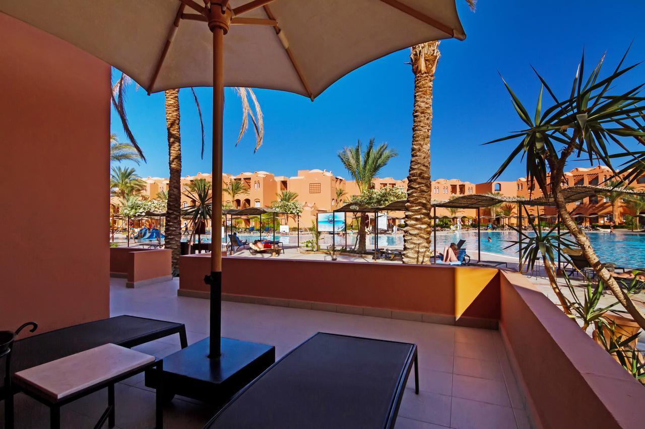 ホテル Jaz Makadi Oasis Club エクステリア 写真