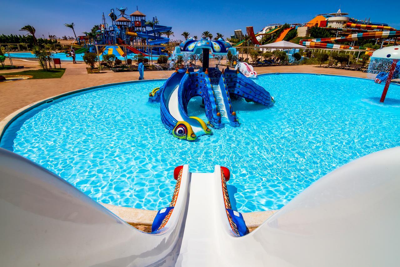 ホテル Jaz Makadi Oasis Club エクステリア 写真