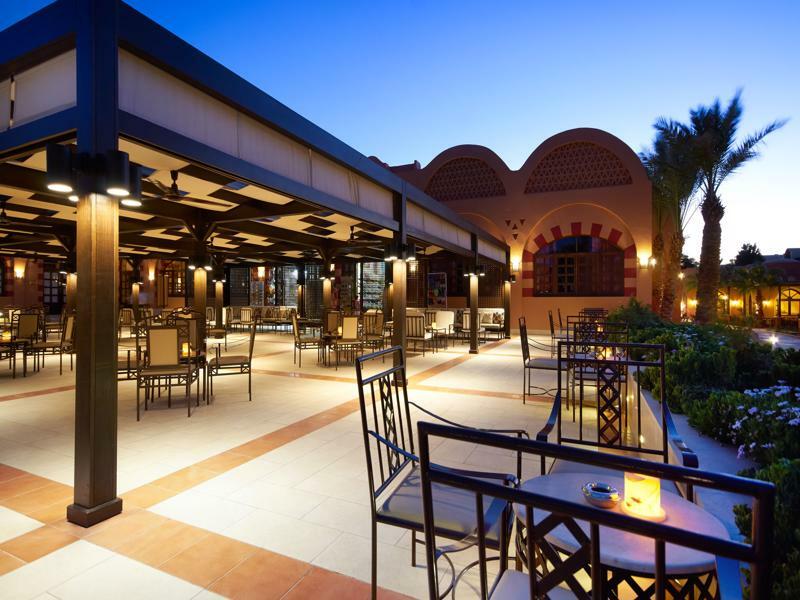 ホテル Jaz Makadi Oasis Club エクステリア 写真